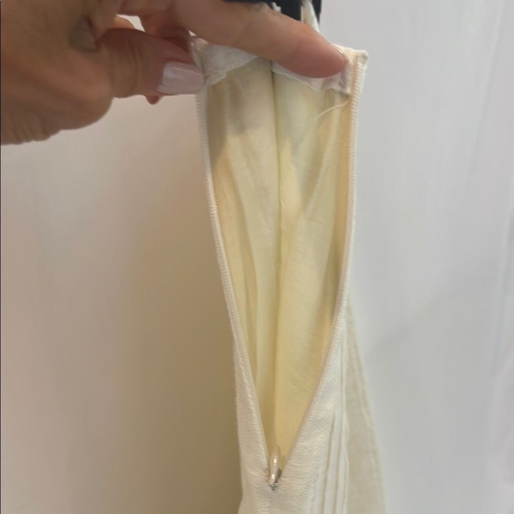 Elegant Cream Women's Zara Skirt - Picture 3 of 8